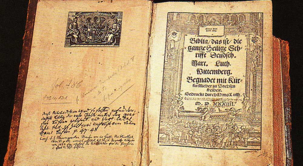 Ifølge Luther er Bibelen den eneste rettesnor for troen. 