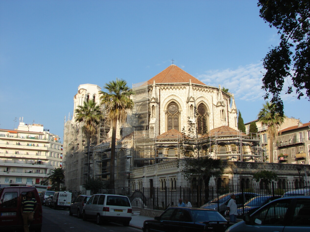 Basilique_Notre-Dame,_37_avenue_Jean-Médecin,_Nice,_Provence-Alpes-Côte_d'Azur,_France_-_panoramio.jpg
